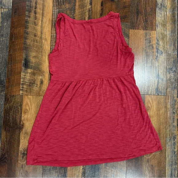 Old Navy Maternity Raspberry Pink Tank Top - Picture 4 of 6
